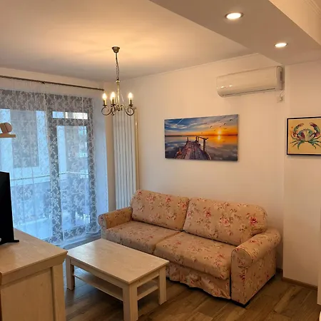 Promenada Seaview Mamaia Nord 公寓 *